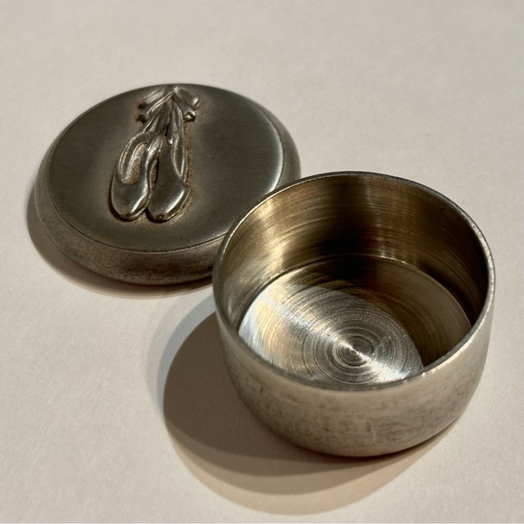 Seagull Pewter Canada Ballet Slippers Ballerina Necklace and Trinket Box Set - Picture 10 of 11